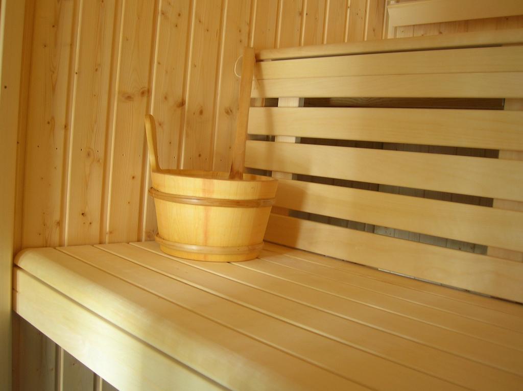La Bicyclette Fleurie Bed and Breakfast Villemoirieu Exterior foto