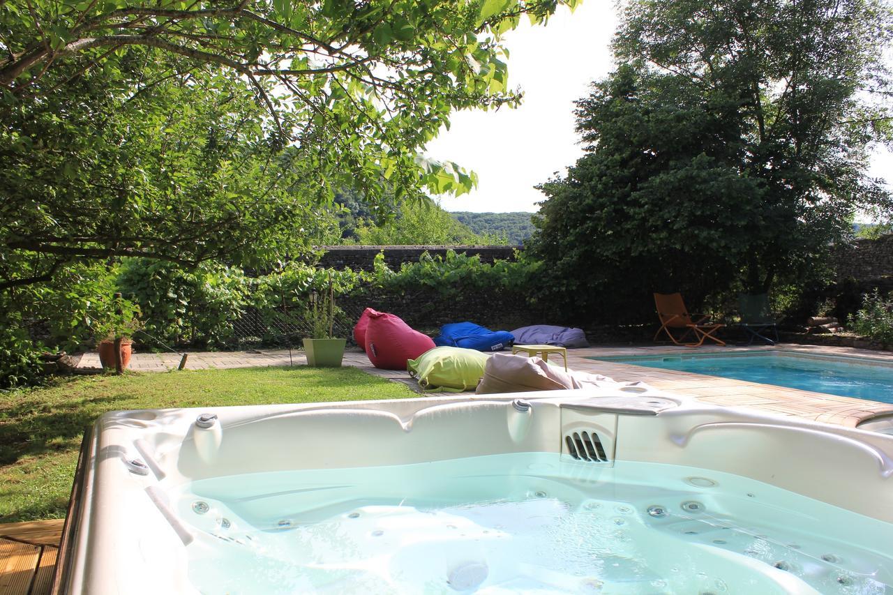 La Bicyclette Fleurie Bed and Breakfast Villemoirieu Exterior foto